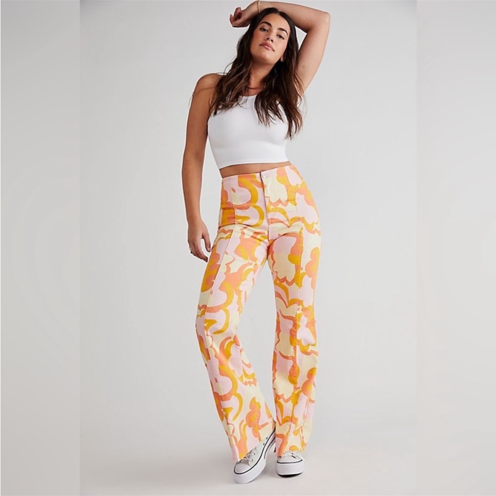 CRVY Wild Honey printed flare Jean - size 29 NWT - Picture 1 of 8